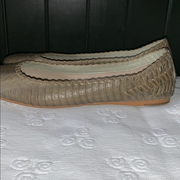 Taupe Flats EUC - Picture 5 of 8